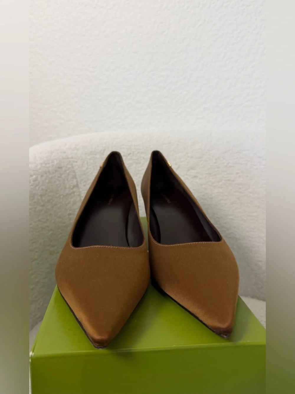 Tory Burch Chic Brown Satin Pointed-Toe Pumps 10